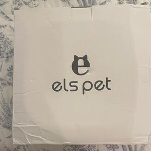 Els Pet White Box